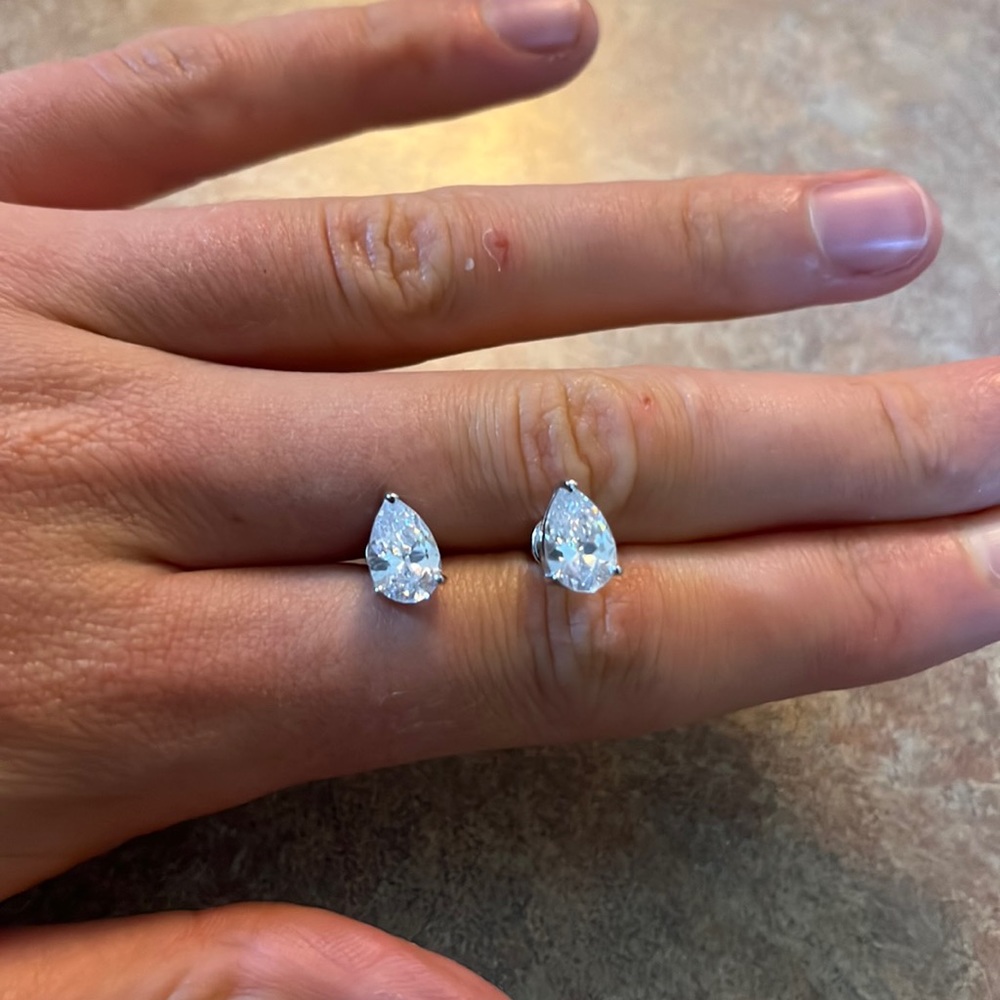 Cubic zirconia teardrop earrings
